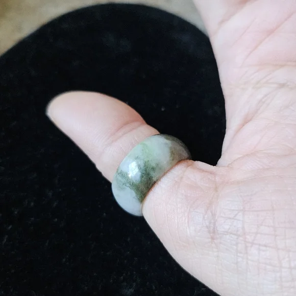 Jade Band Ring - Picture 2 of 4
